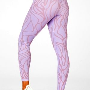 Fabletics NWT S Purple/Lilac High-Waisted Seamless Legging
